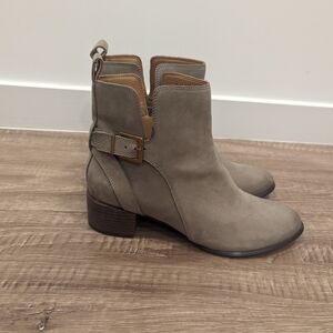 Vionic Gray Ankle Boots with Brown Accents